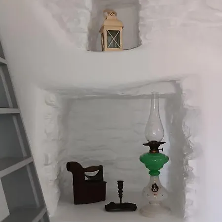 Est 1852 - Of 3 Accommodations, Katoi Art Ándros