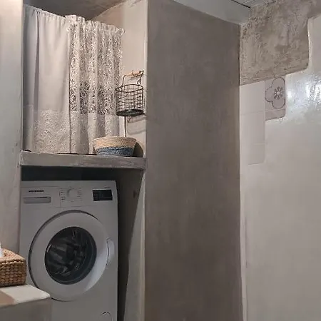 Est 1852 - Of 3 Accommodations, Katoi Art Apartment Ándros