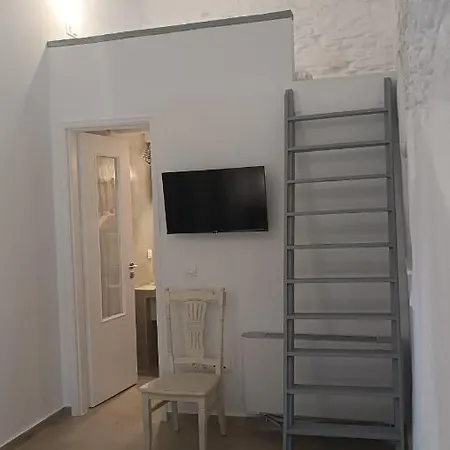 Apartment Est 1852 - Of 3 Accommodations, Katoi Art Ándros