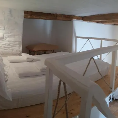 Est 1852 - Of 3 Accommodations, Katoi Art Apartament Ándros
