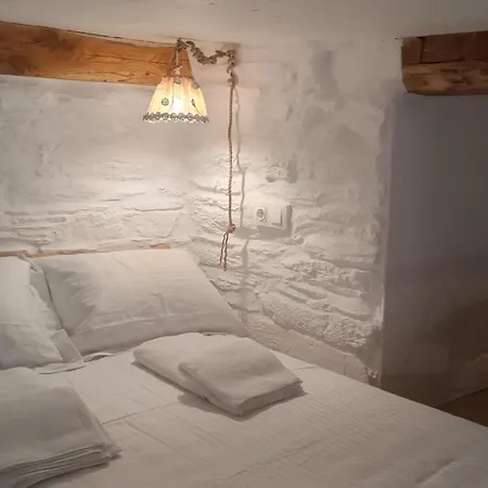 Apartament Est 1852 - Of 3 Accommodations, Katoi Art