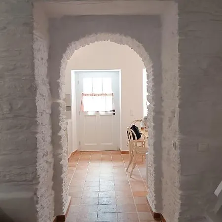 Est 1852 - Of 3 Accommodations, Katoi Art Apartament Ándros